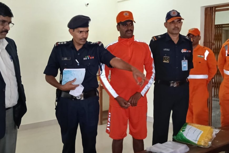 ಎನ್‍ಡಿಆರ್‍ಎಫ್ ತಂಡ ಭೇಟಿ; ಮಾಡಿ ಮಾಹಿತಿ ಪಡೆದ ಜಿಲ್ಲಾಧಿಕಾರಿ