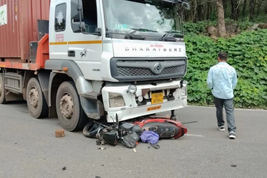 ದೇವರಕೊಲ್ಲಿ : ಬೈಕ್ ಮತ್ತು ಲಾರಿ, ಅಪಘಾತ ಇಬ್ಬರಿಗೆ ಗಾಯ