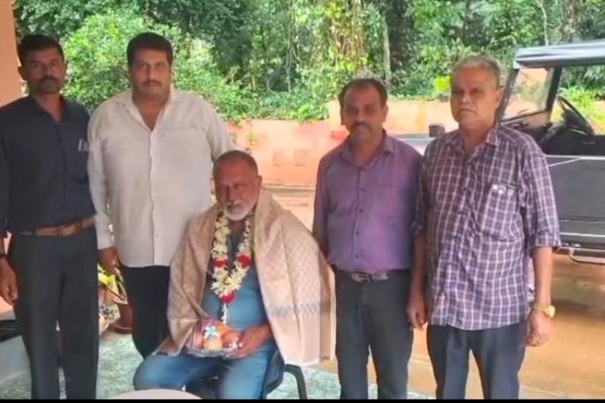 ಬಸ್ ತಂಗುದಾಣ -  ವಿದ್ಯುತ್  ವ್ಯವಸ್ಥೆ ಕಲ್ಪಿಸಿಕೊಟ್ಟ ದಾನಿ ಸಂಜು ಪೊನ್ನಪ್ಪಗೆ ಸನ್ಮಾನ