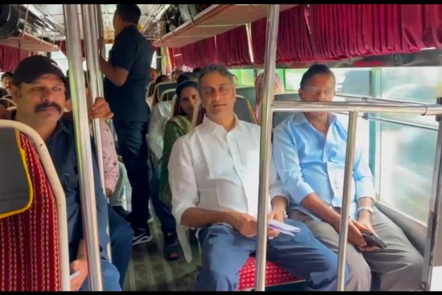 ಎಸ್ಐಆರ್ ಜಾಗೃತಿ ಸಮಾವೇಶ: ಕಾರ್ಯಕರ್ತರೊಂದಿಗೆ ಬಸ್ನಲ್ಲಿ ತೆರಳಿದ ಶಾಸಕ ಪೊನ್ನಣ್ಣ