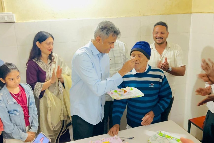 ಮರ್ಸಿ ಹೋಮ್' ಹಾಗೂ ಪುರುಷರ ಸ್ನೇಹ ಭವನ್ ವೃದ್ಧಾಶ್ರಮದಲ್ಲಿ ಶಾಸಕ ಎಎಸ್ ಪೊನ್ನಣ್ಣ ಅವರ ಹುಟ್ಟು ಹಬ್ಬಾಚರಣೆ
