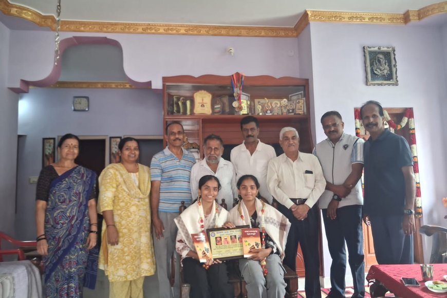 ವೈದ್ಯಕೀಯ ಕೋರ್ಸ್ ಗೆ ಆಯ್ಕೆಯಾದ ಅವಳಿ ಸೋದರಿಯರಿಗೆ ಸನ್ಮಾನ