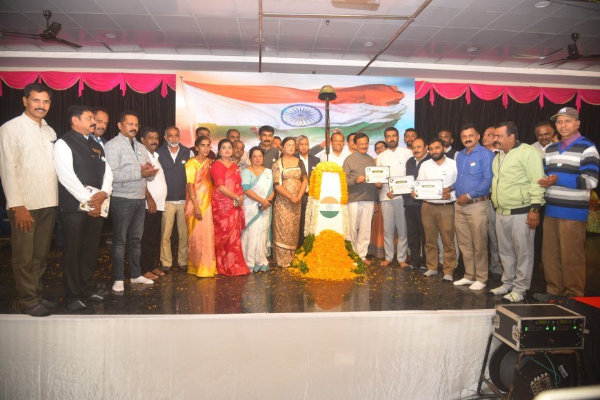 ಮಡಿಕೇರಿಯಲ್ಲಿ ರೋಟರಿ ಮಿಸ್ಟಿ ಹಿಲ್ಸ್ - ಕೊಡಗು ಪತ್ರಕತ೯ರ ಸಂಘದಿಂದ ಕಾಗಿ೯ಲ್ ದಿನಾಚರಣೆ:  ಮಡಿಕೇರಿಯಲ್ಲಿ ಯೋಧರಿಗೆ ಗೌರವಾಪ೯ಣೆ - 143 ಸಂಘಸಂಸ್ಥೆಗಳಿಂದ ಪುಪ್ಪ ನಮನ- ಗಾನ ನಮನ - ಗೌರವ ನಮನ ಸಲ್ಲಿಕೆ