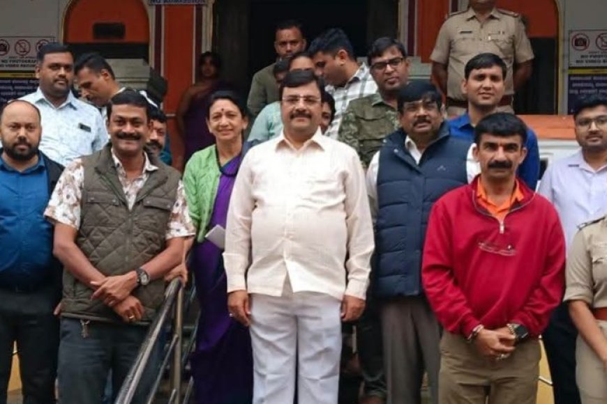 ಓಂಕಾರೇಶ್ವರ ದೇವಸ್ಥಾನಕ್ಕೆ ಭೇಟಿ ನೀಡಿದ ಸಚಿವ ಪಿ.ಎಂ ನರೇಂದ್ರ ಸ್ವಾಮಿ