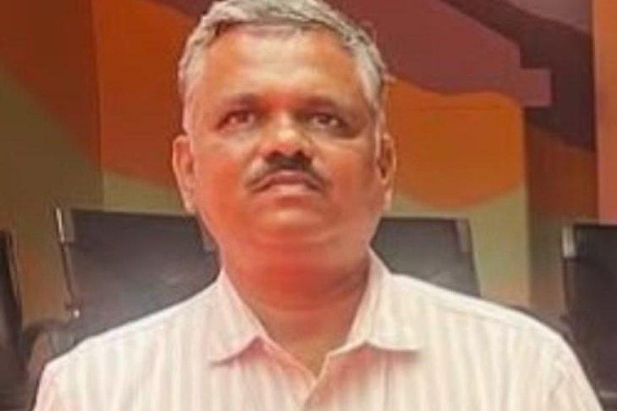 ಬಸ್ಸಿನಲ್ಲೇ ಹೃದಯಾಘಾತ: ವಿರಾಜಪೇಟೆ ಕ್ಷೇತ್ರ ಶಿಕ್ಷಣಾಧಿಕಾರಿ ಆನಂದ್ ಟಿ.ಜಿ.ನಿಧನ