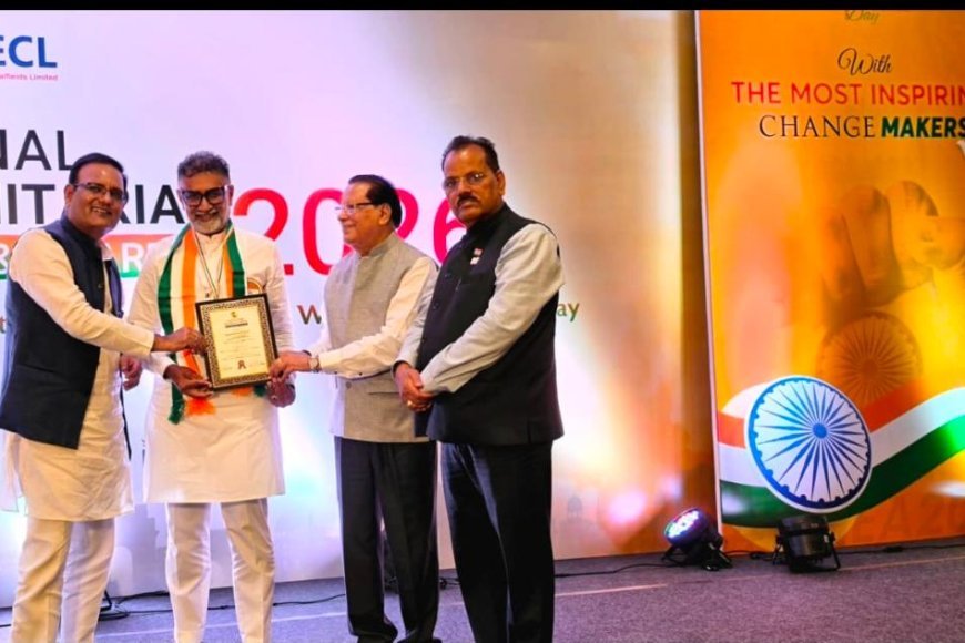 ರಾಷ್ಟ್ರೀಯ ಮಾನವ ಶ್ರೇಷ್ಠತಾ ಪ್ರಶಸ್ತಿಯನ್ನು ನವದೆಹಲಿಯಲ್ಲಿ ಸ್ವೀಕರಿಸಿದ ಸ್ವೀಕರಿಸಿದ ಸೂಫಿ ಹಾಜಿ