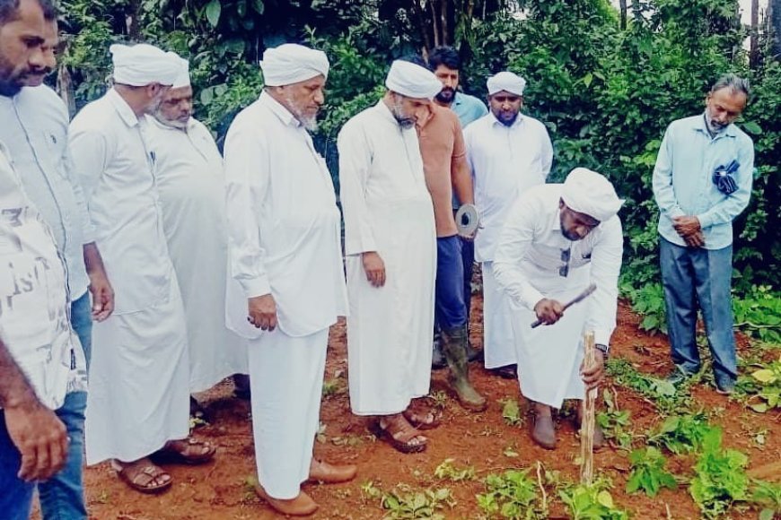 ಸಮಸ್ತ ಶತಮಾನೋತ್ಸವದ ಪ್ರಯುಕ್ತ ಮುಅಲ್ಲಿಂ ಭವನ ಯೋಜನೆ:-ಕೊಳಕೇರಿಯಲ್ಲಿ ನಾಲ್ಕನೇ ಮನೆ ನಿರ್ಮಾಣಕ್ಕೆ ಶಂಕು ಸ್ಥಾಪನೆ