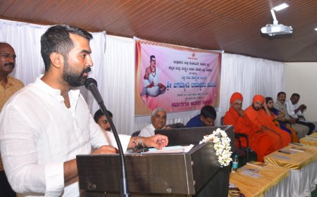 ಬಸವ ಜಯಂತಿ: ರಾಷ್ಟ್ರಕ್ಕೆ ಸ್ವಾತಂತ್ರ್ಯ ಬಂದು 75 ವರ್ಷವಾದರೂ ಎಲ್ಲರೂ ಸಮಾನವಾಗಿ ಬದುಕು ಕಟ್ಟಿಕೊಂಡಿದ್ದಾರೆಯೇ ಎಂಬ ಬಗ್ಗೆ ಆತ್ಮ ವಿಮರ್ಶೆ ಆಗಬೇಕಿದೆ: ಡಾ.ಮಂತರ್ ಗೌಡ