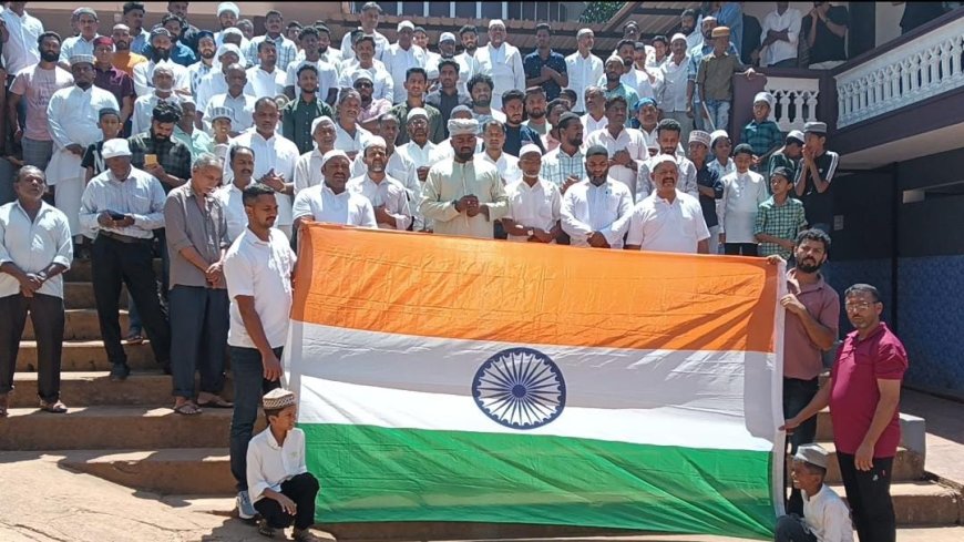 ಭಾರತೀಯ ಸೈನಿಕರ ಶ್ರೇಯಸ್ಸಿಗಾಗಿ ಸಿದ್ದಾಪುರ ಮಸೀದಿಯಲ್ಲಿ ವಿಶೇಷ ಪ್ರಾರ್ಥನೆ