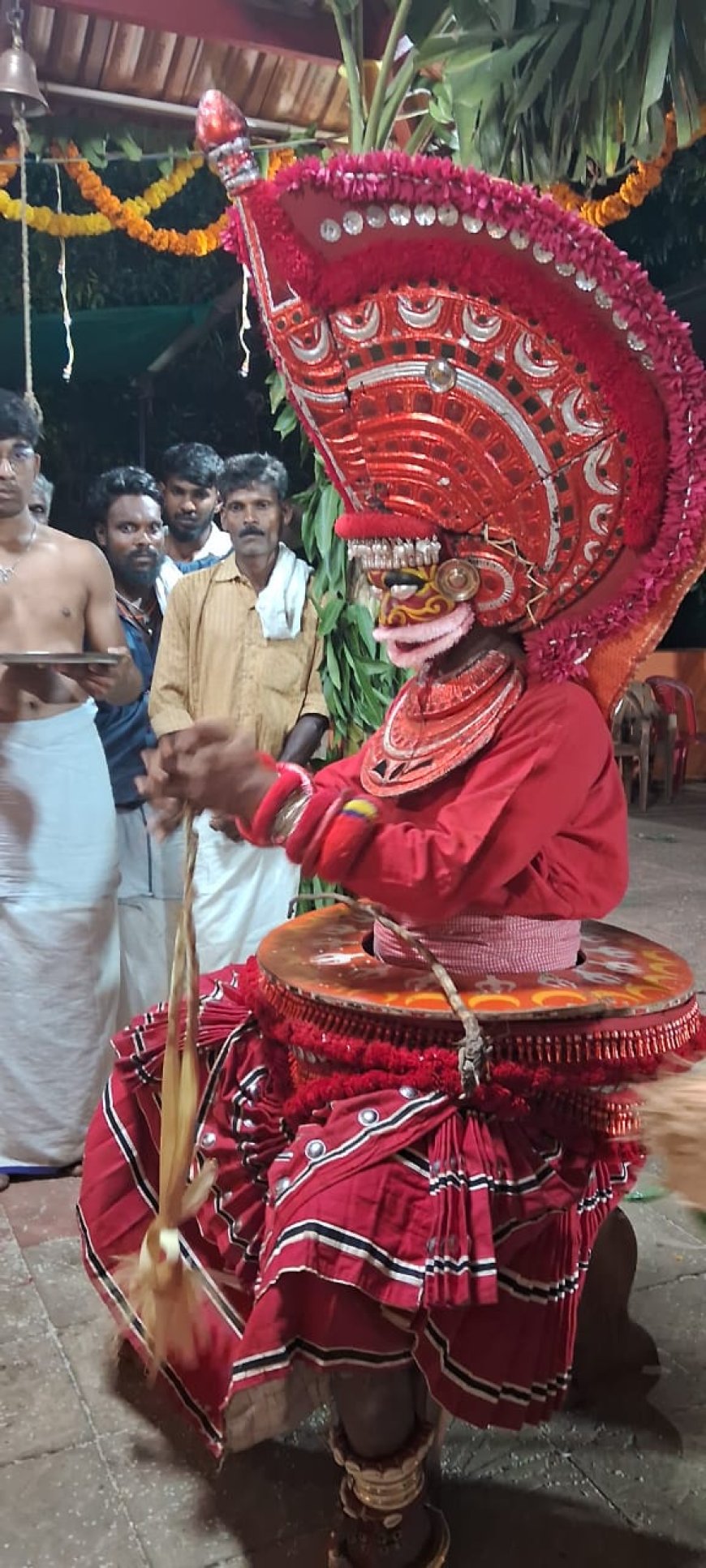 ಬಾಳುಗೋಡು: ಶ್ರದ್ಧಾ ಭಕ್ತಿಯಿಂದ ಸಂಪನ್ನಗೊಂಡ ಶ್ರೀ ಅಗ್ನಿ ಚಾಮುಂಡಿ ವಾರ್ಷಿಕ ತೆರೆ ಮಹೋತ್ಸವ