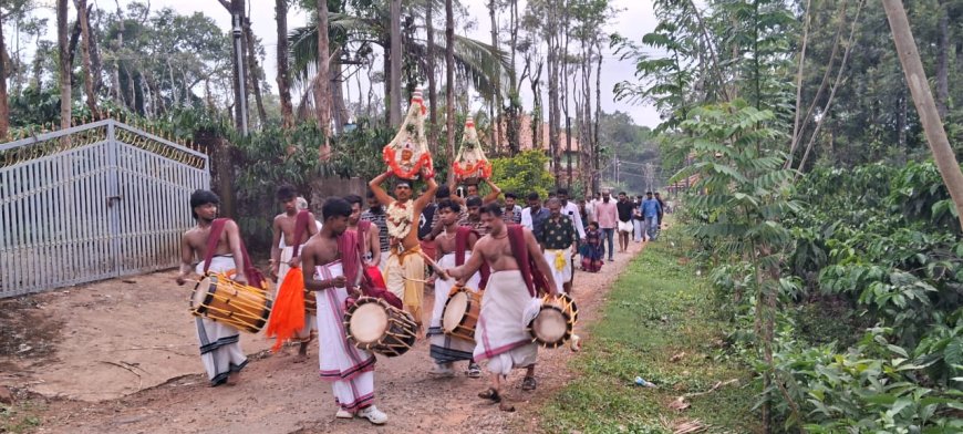 ಪೆರುಂಬಾಡಿ:ಶ್ರದ್ಧಾ ಭಕ್ತಿಯಿಂದ ಜರುಗಿದ ಕಂಚಿ ಕಾಮಾಕ್ಷಿ ಕರಗ ಮಹೋತ್ಸವ: