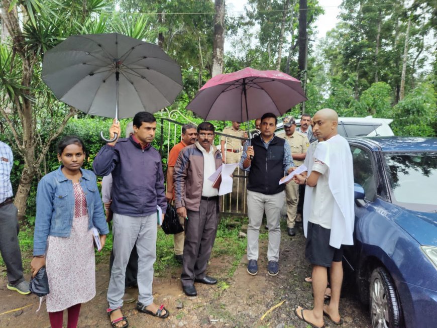 ಮಾಲ್ದಾರೆ: ಮರಬಿದ್ದು ಸಾವನ್ನಪ್ಪಿದ ಬೆಳ್ಳಿಯಪ್ಪ,ಕುಟುಂಬಸ್ಥರಿಗೆ ಐದು ಲಕ್ಷ ರೂ ಪರಿಹಾರದ ಆದೇಶ ಪ್ರತಿ ಹಸ್ತಾಂತರ