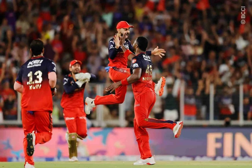 IPL 2025: ಚೊಚ್ಚಲ ಐಪಿಎಲ್ ಕಿರೀಟಕ್ಕೆ ಮುತ್ತಿಟ್ಟ ರಾಯಲ್ ಚಾಲೆಂಜರ್ಸ್ ಬೆಂಗಳೂರು 17 ವರ್ಷಗಳ ಬಳಿಕ ಈ ಸಲ ಕಪ್ ನಮ್ದೇ.