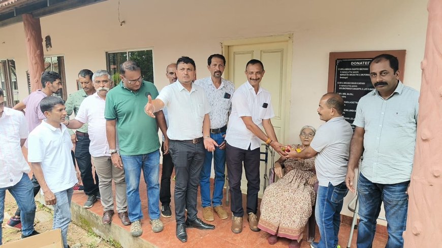 ಪೊನ್ನಂಪೇಟೆ: ಪ್ರಧಾನಿ ನರೇಂದ್ರ ಮೋದಿ ಸರಕಾರಕ್ಕೆ 11 ವರ್ಷ: ಯದುವೀರ್ ಒಡೆಯರ್ ಸಂಸದರಾಗಿ 1 ವರ್ಷ: ಬಿಜೆಪಿ ಕಾರ್ಯಕರ್ತರಿಂದ  ಹಣ್ಣುಹಂಪಲು ವಿತರಣೆ...