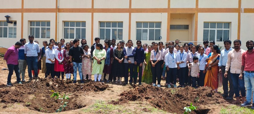 ಪರಿಸರದ ಸಮೃದ್ಧಿ ಆರೋಗ್ಯಕರ ಜೀವನ ಮತ್ತು ಭೂಮಿಯ ಮೇಲಿನ ಪ್ರತಿಯೊಂದು ಜೀವಿಯ ಜೀವನದ ಅಸ್ತಿತ್ವಕ್ಕೆ ಕಾರಣ: ಕೊಡಗು ವಿಶ್ವವಿದ್ಯಾಲಯದ ಕುಲಪತಿಗಳಾಗಿರುವ ಪ್ರೊ. ಅಶೋಕ ಸಂಗಪ್ಪ : ಕೊಡಗು ವಿಶ್ವವಿದ್ಯಾಲಯದ ಜ್ಞಾನ ಕಾವೇರಿ ಆವರಣದಲ್ಲಿ ವಿಶ್ವ ಪರಿಸರ ದಿನಾಚರಣೆ