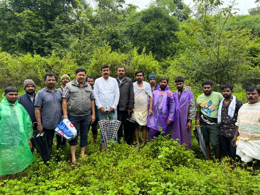 ಹೊದ್ದೂರು: ಪರಿಶಿಷ್ಟ ಜನಾಂಗದ ಸ್ಮಶಾನಕ್ಕೆ ರಸ್ತೆ ಸಂಪರ್ಕ ಕಲ್ಪಿಸಲು ಸ್ಪಂದಿಸಿದ ಗ್ರಾಮ ಪಂಚಾಯಿತಿ ಅಧ್ಯಕ್ಷ ಎಚ್.ಎ ಹಂಸ ಕೊಟ್ಟಮುಡಿ