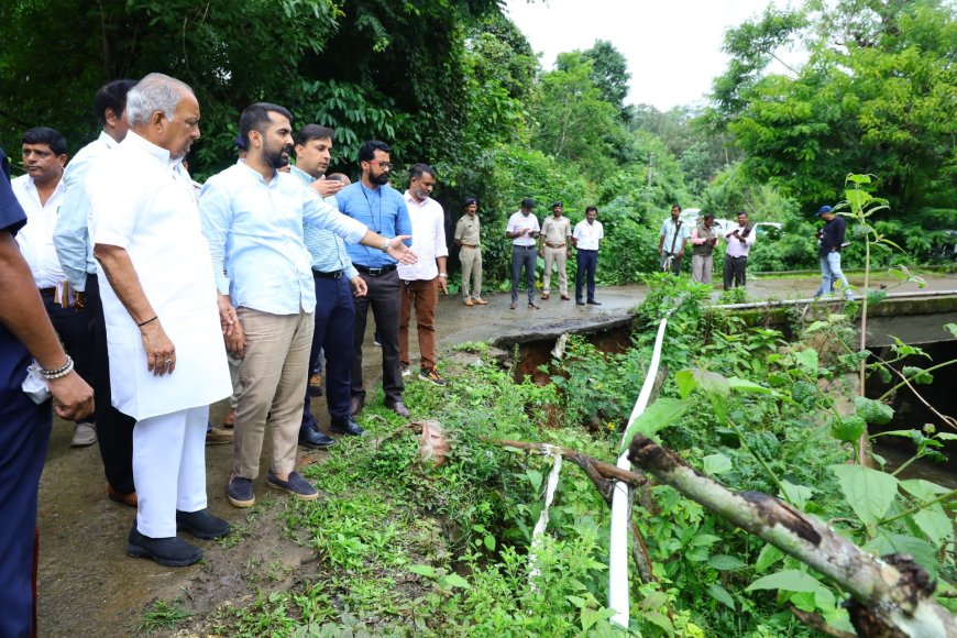ರಂಗಸಮುದ್ರ:ಸೇತುವೆಯ ಪಕ್ಕದಲ್ಲಿ ಮಳೆಯಿಂದ ಕುಸಿತವಾದ ಸ್ಥಳ ಪರಿಶೀಲಿಸಿದ ಉಸ್ತುವಾರಿ ಸಚಿವರು