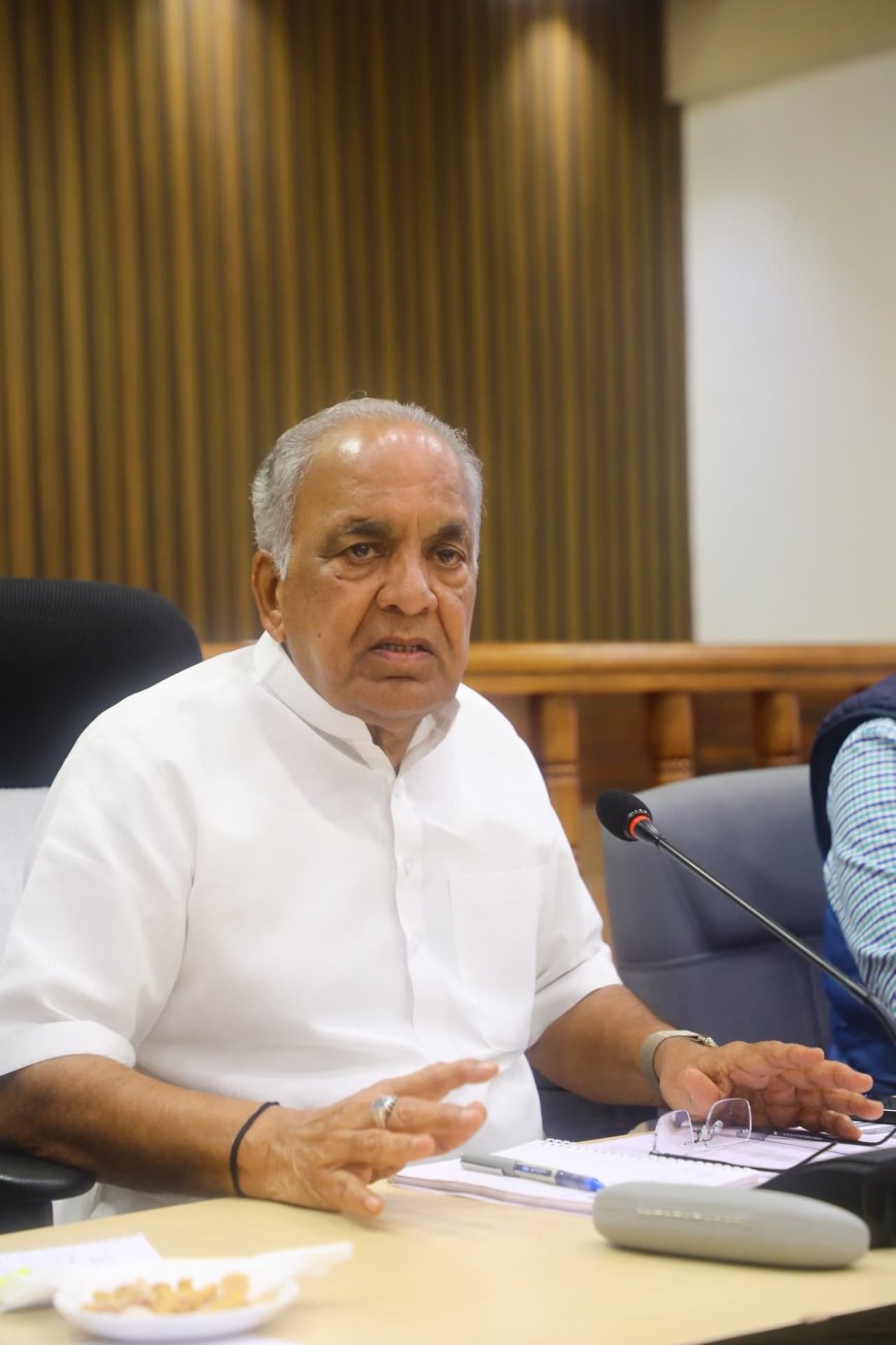 ಅಂಗನವಾಡಿ, ಶಾಲೆ, ವಸತಿ ಶಾಲೆ ಹಾಗೂ ವಿದ್ಯಾರ್ಥಿ ನಿಲಯ ಕಟ್ಟಡಗಳ ಸುಸ್ಥಿತಿ ಬಗ್ಗೆ 10 ದಿನದೊಳಗೆ ಲಿಖಿತ ವರದಿ ನೀಡಿ: ಉಸ್ತುವಾರಿ ಸಚಿವ ಎನ್.ಎಸ್ ಭೋಸರಾಜು