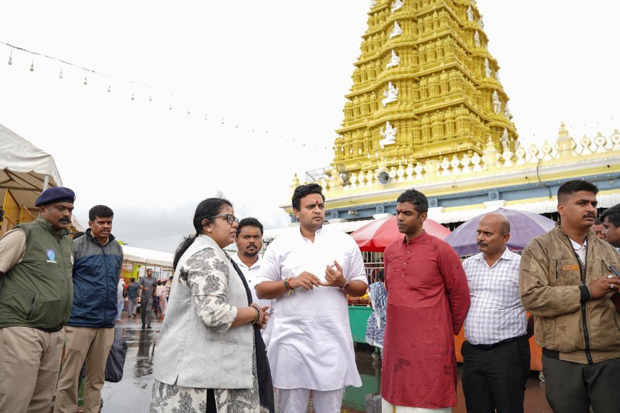 ಆಷಾಢ ಶುಕ್ರವಾರ ವೇಳೆ ಚಾಮುಂಡಿ ಬೆಟ್ಟದಲ್ಲಿ ಜನರಿಗೆ ಸೂಕ್ತ ವ್ಯವಸ್ಥೆ: ಯದುವೀರ್ ಒಡೆಯರ್ ಚಾಮುಂಡಿ ಬೆಟ್ಟಕ್ಕೆ ಭೇಟಿ ನೀಡಿ ಪರಿಶೀಲನೆ ನಡೆಸಿದ ಮೈಸೂರು-ಕೊಡಗು ಸಂಸದರು