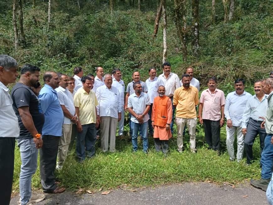 ನಿರಂತರ ಮಳೆ ಹಿನ್ನಲೆ ಕೊಡಗಿನ ಕಾಫಿ ಬೆಳೆಗಾರರು ಕಂಗಾಲು; ಬಿಜೆಪಿಯಿಂದ ಕಾಫಿ ತೋಟಗಳಲ್ಲಿ ಬೆಳೆ ಸಮೀಕ್ಷೆ
