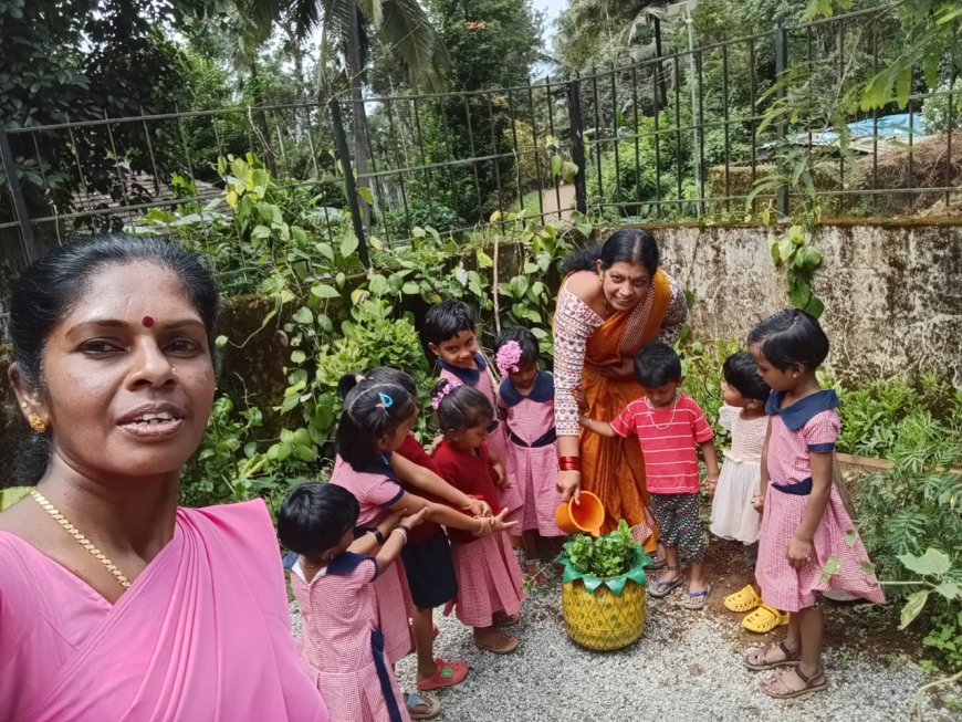 ಎಂ.ಬಾಡಗ ಅಂಗನವಾಡಿ ಕೇಂದ್ರದಲ್ಲಿ ತಾಯಿ ಮಗುವಿನ ಹೆಸರಲ್ಲಿ ಗಿಡ ನೆಡುವ ಕಾರ್ಯಕ್ರಮ