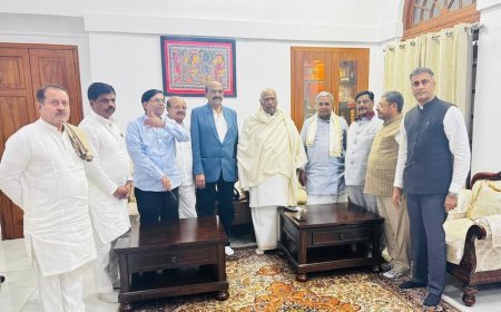 ಎಐಸಿಸಿ ಅಧ್ಯಕ್ಷರಾದ ಮಲ್ಲಿಕಾರ್ಜುನ ಖರ್ಗೆ ಅವರನ್ನು, ಮುಖ್ಯಮಂತ್ರಿ ಸಿದ್ದರಾಮಯ್ಯವರೊಂದಿಗೆ ಭೇಟಿಯಾದ ಶಾಸಕ ಎಎಸ್ ಪೊನ್ನಣ್ಣ