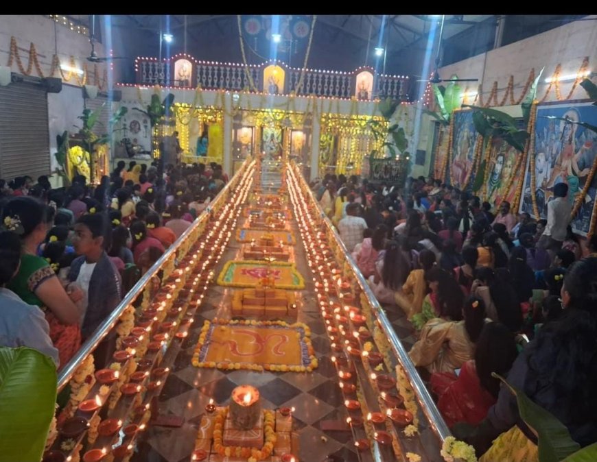 ಶನಿವಾರಸಂತೆ: ಚಂದ್ರಮೌಳೆಶ್ವರ ಗಣಪತಿ ದೇವಾಲಯದಲ್ಲಿ ಲಕ್ಷದೀಪೋತ್ಸವ