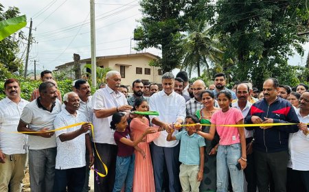 ವಿರಾಜಪೇಟೆ: ಪುರಸಭೆ ವ್ಯಾಪ್ತಿಯ ಗಾಂಧಿನಗರದಲ್ಲಿ 12 ಲಕ್ಷ ವೆಚ್ಚದಲ್ಲಿ ನಿರ್ಮಾಣಗೊಂಡ ನೂತನ ಕಾಂಕ್ರೀಟ್ ರಸ್ತೆ ಉದ್ಘಾಟಿಸಿದ ಶಾಸಕ‌ ಎಎಸ್ ಪೊನ್ನಣ್ಣ