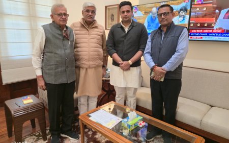 ಕೇಂದ್ರ ಪ್ರವಾಸೋದ್ಯಮ ಸಚಿವರನ್ನು ಭೇಟಿ ಮಾಡಿ ಮೈಸೂರಿನ ಪ್ರವಾಸೋದ್ಯಮ ಯೋಜನೆಗಳ ಬಗ್ಗೆ ಚರ್ಚಿಸಿದ ಯದುವೀರ್‌"