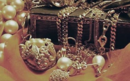 ರೈಲಿನಲ್ಲಿ ಒಂದು ಕ್ಷಣ ನಿದ್ದೆಗೆ ಜಾರಿದ ಚಿನ್ನದ ವ್ಯಾಪಾರಿ; ಎಚ್ಚರವಾಗದಾಗ 5.53 ಕೋಟಿ ರೂಪಾಯಿ ಮೌಲ್ಯದ ಚಿನ್ನ ಕಳ್ಳತನ!