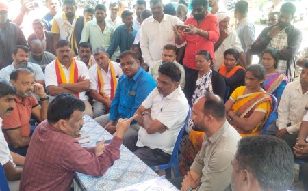 ಕುಶಾಲನಗರ :  ವಿವಿಧ ಬೇಡಿಕೆ ಈಡೇರಿಕೆ ಒತ್ತಾಯಿಸಿ ಹಕ್ಕೆ - ಹುಲುಸೆ ಗ್ರಾಮಸ್ಥರ ಪ್ರತಿಭಟನೆ