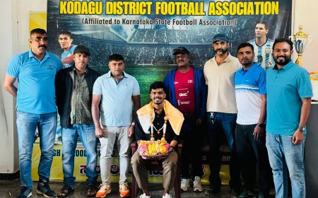 ರಾಷ್ಟ್ರ ಮಟ್ಟದ ಫುಟ್ಬಾಲ್ ತೀರ್ಪುಗಾರರಾಗಿ ಆಯ್ಕೆಯಾದ ಧೀರಜ್ ರೈ ಅವರಿಗೆ ಕೊಡಗು ಫುಟ್ಬಾಲ್ ಅಸೋಸಿಯೇಷನ್ ವತಿಯಿಂದ ಸನ್ಮಾನ