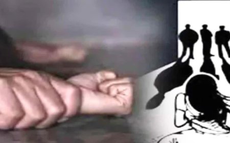 ಡ್ರಾಪ್ ನೆಪದಲ್ಲಿ ಕಾರಿನಲ್ಲಿ ಕರೆದೊಯ್ದು ಸಾಮೂಹಿಕ ಅತ್ಯಾಚಾರ; 90 ಕಿಮೀ ವೇಗದಲ್ಲಿ ಕಾರಿನಿಂದ ಮಹಿಳೆಯನ್ನು ಹೊರಗೆಸೆದ ಕಾಮುಕರು! 