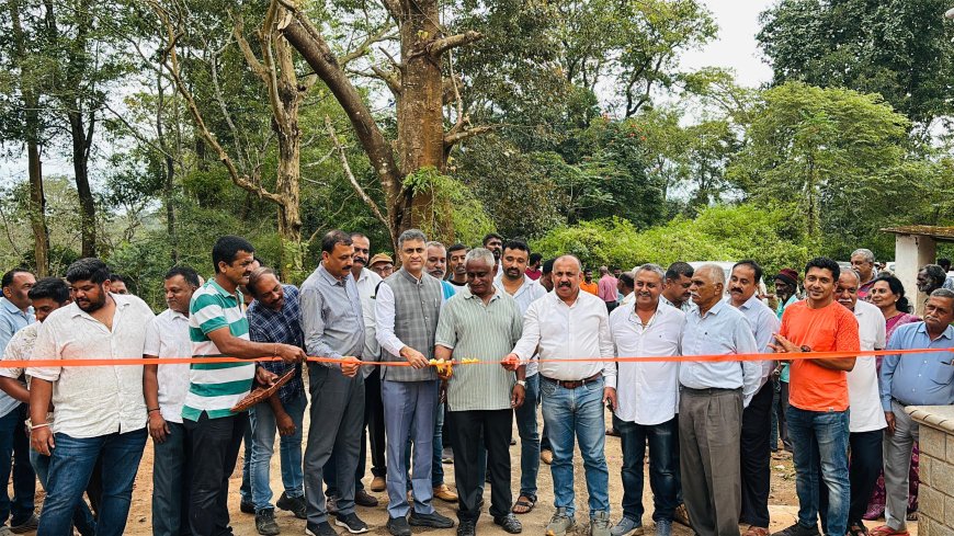 ಪೊನ್ನಂಪೇಟೆ:ಮಲ್ಲಗೆರೆ ಶ್ರೀ ಮಾರಮ್ಮ ಹಾಗೂ ಶ್ರೀ ಈಶ್ವರ ದೇವಸ್ಥಾನದ ಮುಖ್ಯ ಹೆಬ್ಬಾಗಿಲು ಲೋಕಾರ್ಪಣೆ