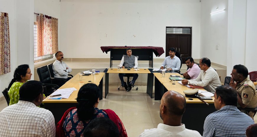 ವಿರಾಜಪೇಟೆ ಪುರಸಭೆ ವ್ಯಾಪ್ತಿಯಲ್ಲಿ ರಸ್ತೆ ಅಭಿವೃದ್ಧಿ ಬಗ್ಗೆ ಸಭೆ ನಡೆಸಿದ ಶಾಸಕ ಎಎಸ್ ಪೊನ್ನಣ್ಣ