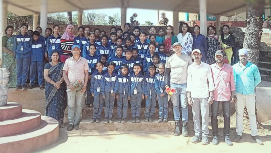 ಕಕ್ಕಬ್ಬೆ ಸರ್ಕಾರಿ ಶಾಲೆಯ ವಿದ್ಯಾರ್ಥಿಗಳ ಶೈಕ್ಷಣಿಕ ಪ್ರವಾಸಕ್ಕೆ ದಾನಿಗಳಿಂದ ಧನ ಸಹಾಯ