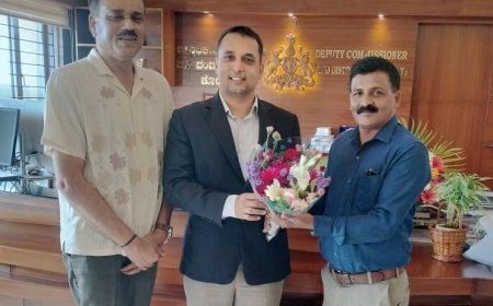 ಜಿಲ್ಲಾಧಿಕಾರಿ ವೆಂಕಟ್ ರಾಜಾ ರವರಿಗೆ ರಾಜಕೀಯ ಪಕ್ಷದ ಪ್ರತಿನಿಧಿಗಳಿಂದ ಬೀಳ್ಕೊಡುಗೆ