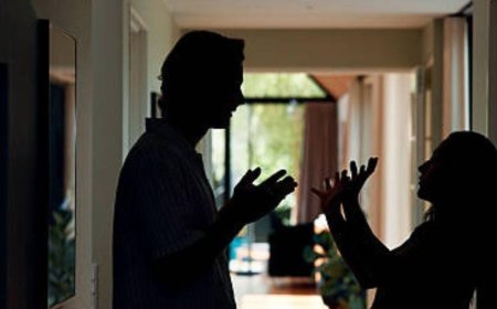 ರಾತ್ರಿ ಗಂಡನಿಲ್ಲದ ವೇಳೆ ಪ್ರೇಮಿಯನ್ನು ಮನೆಗೆ ಕರೆದು ಗುಪ್ತಾಂಗ ಕತ್ತರಿಸಿದ ಮಹಿಳೆ! 