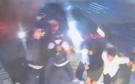 ಕುಡಿದ ಮತ್ತಿನಲ್ಲಿ ಡ್ರೈವಿಂಗ್; ಡಿವೈಡರ್‌ ಹಾರಿ ಹೋಟೆಲ್ ಗೆ ಡಿಕ್ಕಿ ಹೊಡೆದ ಕಾರು, 8 ಮಂದಿ ಕೂದಲೆಳೆಯ ಅಂತರದಲ್ಲಿ ಪಾರು