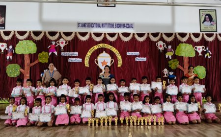 ಸಿದ್ದಾಪುರ :ಸಂತ ಅನ್ನಮ್ಮ ಶಾಲೆಯಲ್ಲಿ  ವಾರ್ಷಿಕ ಬಹುಮಾನ ವಿತರಣಾ ಸಮಾರಂಭ