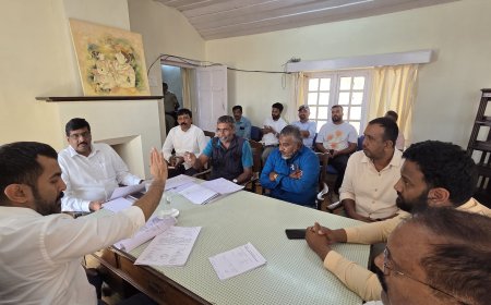 ಮಡಿಕೇರಿ; ಜಾಮಿಯಾ ಮಸೀದಿಗೆ ಒಳಪಡುವ ಆಸ್ತಿಗಳ‌ ಕುರಿತು ಜಿಲ್ಲಾಧಿಕಾರಿಗಳೊಂದಿಗೆ ಸಭೆ ನಡೆಸಿದ ಶಾಸಕ ಡಾ.ಮಂತರ್ ಗೌಡ