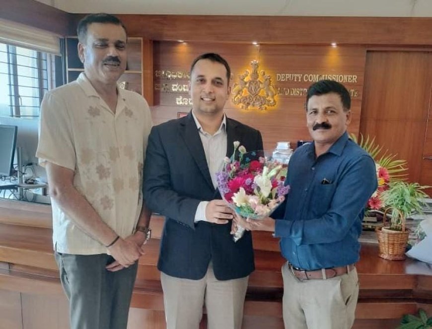 ಜಿಲ್ಲಾಧಿಕಾರಿ ವೆಂಕಟ್ ರಾಜಾ ರವರಿಗೆ ರಾಜಕೀಯ ಪಕ್ಷದ ಪ್ರತಿನಿಧಿಗಳಿಂದ ಬೀಳ್ಕೊಡುಗೆ