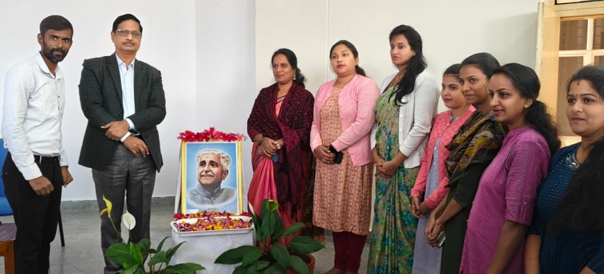 ರಾಷ್ಟ್ರಕವಿ ಕುವೆಂಪು ಅವರ ವಿಶ್ವಮಾನವ ಸಂದೇಶವನ್ನು ಸಮಾಜದ ಎಲ್ಲೆಡೆ ಪಸರಿಸುವಂತೆ ಮಾಡಿ: ಪ್ರೊ. ಅಶೋಕ ಸಂಗಪ್ಪ ಆಲೂರ