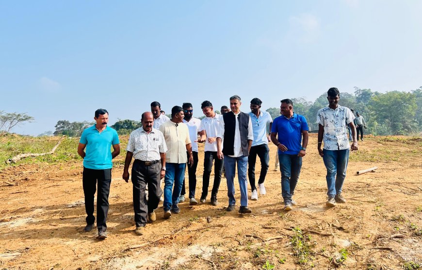 ವಿ.ಬಾಡಗದಲ್ಲಿ ಕ್ರೀಡಾ ತರಬೇತಿ ಕೇಂದ್ರದ ಕಾಮಗಾರಿ ಪರಿಶೀಲನೆ ನಡೆಸಿದ ಶಾಸಕ ಎಎಸ್ ಪೊನ್ನಣ್ಣ