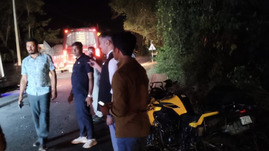 ಹಾತುರು ಬಳಿ ಲಾರಿ ಹಾಗೂ ಬೈಕ್ ನಡುವೆ ಡಿಕ್ಕಿ :ಗಂಭೀರ ಸ್ವರೂಪದ ಗಾಯ ಉಂಟಾದ ಬೈಕ್ ಸವಾರನನ್ನು ಆಸ್ಪತ್ರೆಗೆ ದಾಖಲಿಸಲು ಖುದ್ದು ವ್ಯವಸ್ಥೆ ಮಾಡಿದ ಶಾಸಕ ಎ.ಎಸ್ ಪೊನ್ನಣ್ಣ