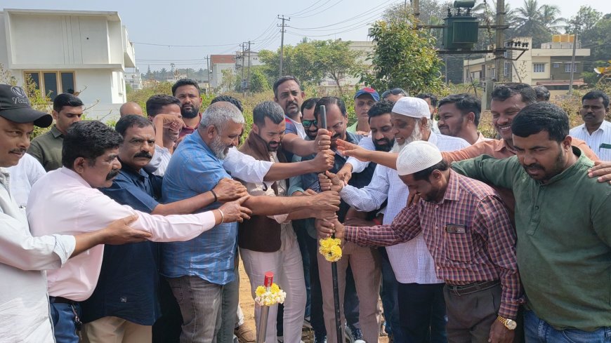 ಕುಶಾಲನಗರ: ಮೌಲಾನ ಆಜಾದ್ ಮಾದರಿ ಶಾಲಾ ಕಟ್ಟಡ ನಿರ್ಮಾಣ ಕಾಮಗಾರಿಗೆ ಚಾಲನೆ