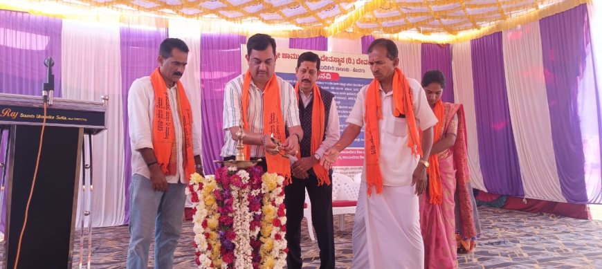 ದೇವರಕೊಲ್ಲಿ ಶ್ರೀಚಾಮುಂಡೇಶ್ವರಿ ದೇವಾಲಯದ ನೂತನ ಕಲಾಮಂದಿರಕ್ಕೆ ಭೂಮಿಪೂಜೆ;    ಸಂಸ್ಕೖತಿ ಸಂರಕ್ಷಣೆಯಲ್ಲಿ ದೇವಾಲಯಗಳು ವಹಿಸುವ ಪಾತ್ರ ಮಹತ್ವದ್ದು -; ಅನಿಲ್ ಹೆಚ್.ಟಿ.