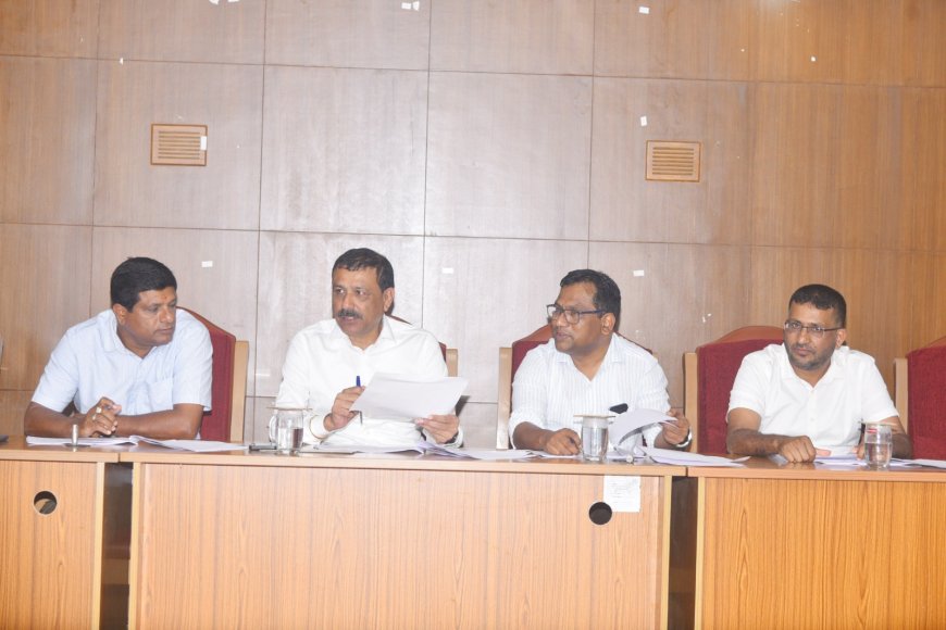 ಗ್ಯಾರಂಟಿ ಯೋಜನಾ ಅನುಷ್ಠಾನ ಜಿಲ್ಲಾ ಸಮಿತಿ ಸಭೆ; ಗೃಹಲಕ್ಷ್ಮಿ ವಿವಿದ್ದೋದ್ದೇಶ ಸಹಕಾರ ಸಂಘದ ನಿರ್ದೇಶಕರ ಪಟ್ಟಿ ಪರಿಷ್ಕರಣೆಗೆ ತೀರ್ಮಾನ