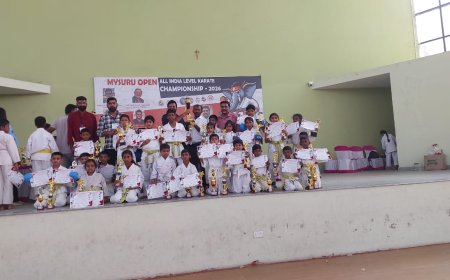 ರಾಷ್ಟ್ರ ಮಟ್ಟದ ಕರಾಟೆ ಚಾಂಪಿಯನ್‍ಶಿಪ್-2026: ಪೆರುಂಬಾಡಿಯ ಜೆನ್ ಸಿಟೋರಿಯೋ ಸ್ಕೂಲ್ ಆಫ್ ಇಂಡಿಯಾ ಕರಾಟೆ ಶಾಲೆಯ ವಿದ್ಯಾರ್ಥಿಗಳಿಗೆ ಬಹುಮಾನ