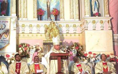 ಸಂಭ್ರಮದಿಂದ ಜರುಗಿದ ವಿರಾಜಪೇಟೆಯ ಸಂತ ಅನ್ನಮ್ಮ ಚರ್ಚ್  ವಾರ್ಷಿಕ ಮಹೋತ್ಸವ